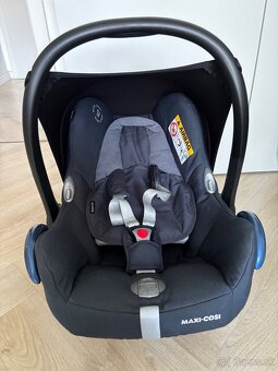 Vajíčko autosedačka Maxi Cosi Cabriofix Graphit 2020 - 3