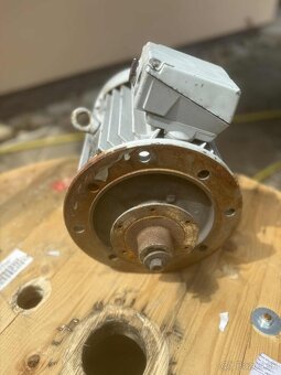 Predám Elektromotor - 3