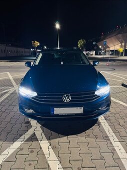 Volkswagen Passat Variant 2.0 TDI business DSG - 3