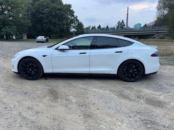 Tesla Model S P85 - Nabíjení ZDARMA - 3