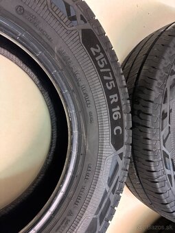 Continental 215/75/16C - 3