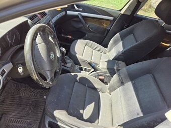 SKODA OCTAVIA 2 1.9TDI 77KW M5 - 3