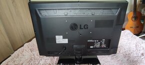 Predám LCD TV - LG 32LK530, 82 cm, 32" - 3