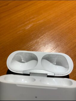 Apple AirPods Pro 2 Krabička - 3