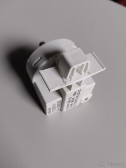 Hladinovy spinac - 3