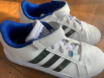 Predám chlapčenské adidas botasky č 32 - 3