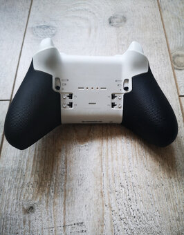 XBOX ONE ELITE SERIES 2 ovladac WHITE EDT. - 3