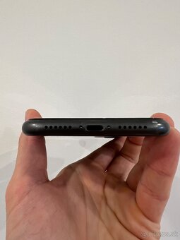 Predám Apple Iphone 11, 128 GB Black - 3
