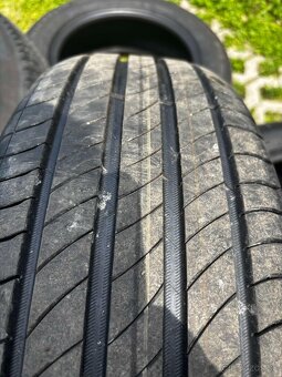 Michelin Primacy 4 215/65 R 17 - 3