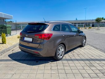 KIA Cee’d SW Combi 1.6 GDi 99kw Manuál - 3