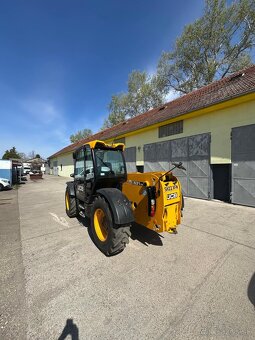 Teleskopický nakladač JCB 531-70 - 3