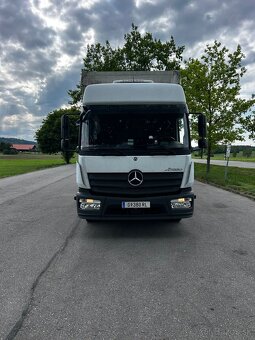 Mercedes Atego 1527, zdvihacie čelo - 3