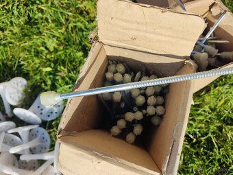 Natĺkacie hmoždinky do polystyrénu - 3