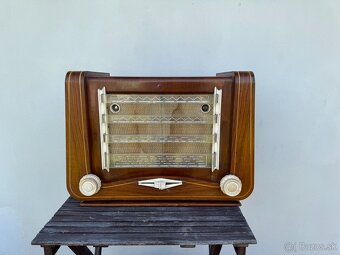 nábytok, rádio, skriňa, pohovka - 3