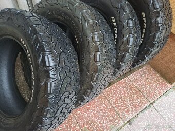 Bf-goodrich all terrain 265/65/R17 - 3