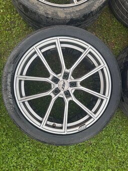 Predám Disky AEZ 5x112 8JxR19 ET 35 + zimné pneu - 3