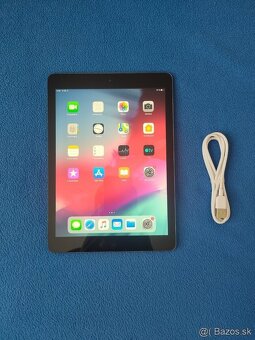 Apple iPad Air 32GB - 3