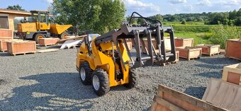 Mininakladac Kruger XKL480Z smykový riadeny nakladac - 3