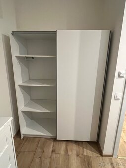 Biela šatníkova skriňa - 3