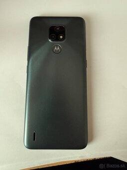 Predám nepoužity smart Motorola E7 - 3
