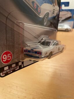 HotWheels Premium Chevrolet Corvair Yenko Stinger - 3
