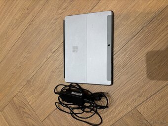 Microsoft Surface GO 3 - 3