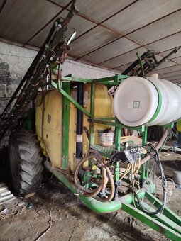 Ponúkame na predaj postrekovač - 3