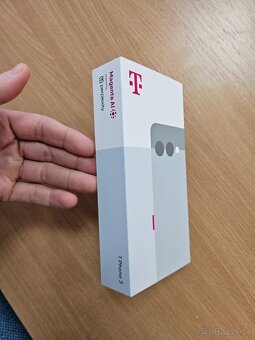 T Phone 3 128 GB Icy silver - 3