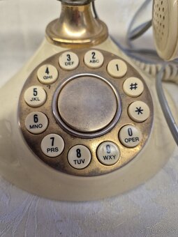 Predam retro telefon a stojan na flase - 3