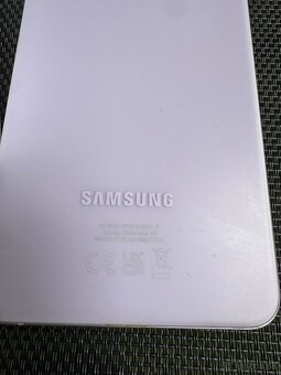 Samsung Galaxy S21FE - 3
