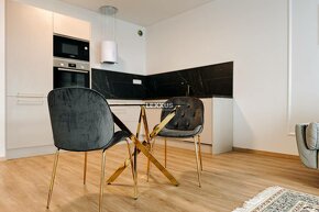 | Butikový 2i apartmán s loggiou v novostavbe Jégeho Alej - 3