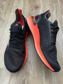 Adidas UltraBoost - 3