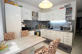 PREDAJ 3 izb BYT 74m2 s 2 balkónmi Bánovce n./B. - 3