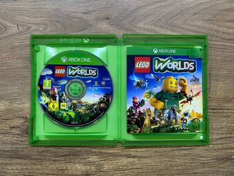 Hra LEGO Worlds na Xbox One - 3