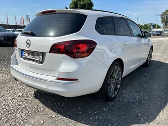 Opel Astra J Caravan 2.0 cdti 121kW - 3