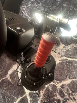 Predám Logitech G29 + radiaca páka + wheel stand - 3