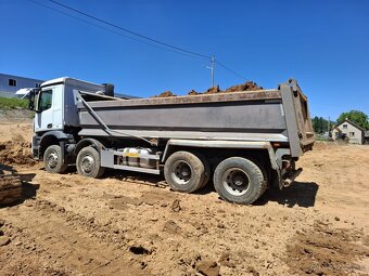 Sklápěč 8x4 Mercedes-Benz Arocs 3240, 2015, 272.100 km - 3