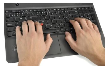 Predam Lenovo ThinkPad s dotykovym IPS displejom 15,6". - 3