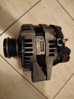Predám alternátor Toyota RAV4 - 3