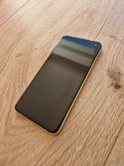 Samsung galaxy s10e - 3