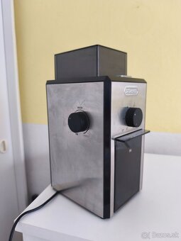 Mlynček na kávu Delonghi - 3
