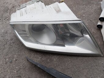 Predám xenóny Octavia 2 predfl - 3