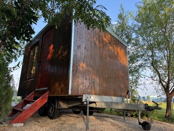 Celodrevená drevenica na kolesách - 3