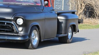 1957 CHEVROLET 3600 LONG BED BIG BLOCK 3/4TON - 3