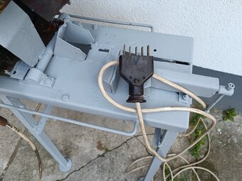 Rozbrušovací pila se stojankem a kotoučem - 3