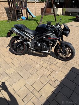 Triumph Speed Triple 1050 RS - 3