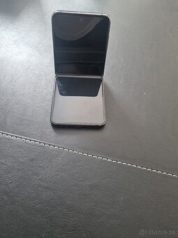 Z Flip 5 - 3
