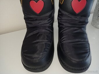 LOVE MOSCHINO SNEHULE - 3