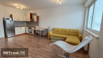 -Lokalita : SLIMAK, CENTRAL, VIVO - 1-izbový byt - Balkon - - 3