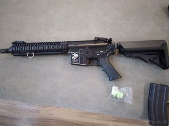 Airsoft puška M4 - 3